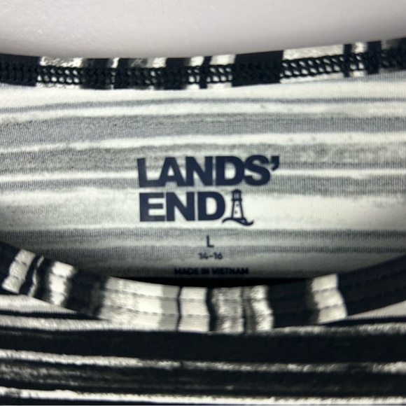 Lands’ End Crew Neck Long Sleeve Rash Guard UPF 50 Protection Swim Tee Size L - Picture 3 of 10